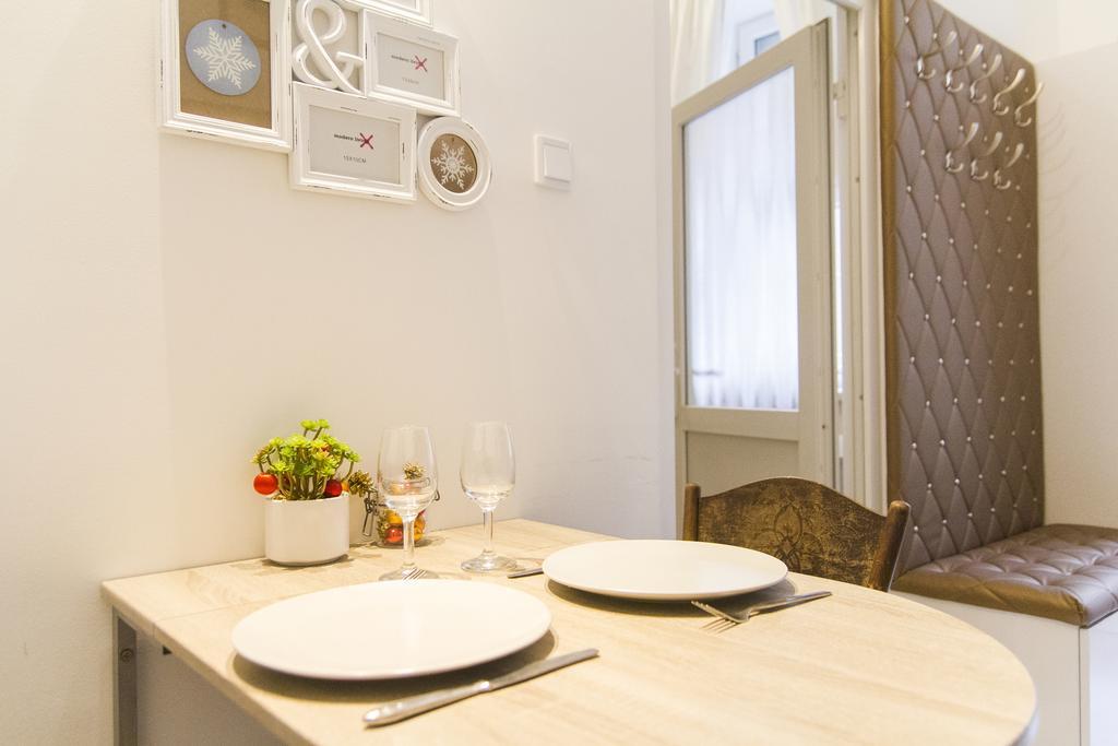 Ava'S Champagne Studio City Center-Andrash Street King Street Budapeşte Dış mekan fotoğraf